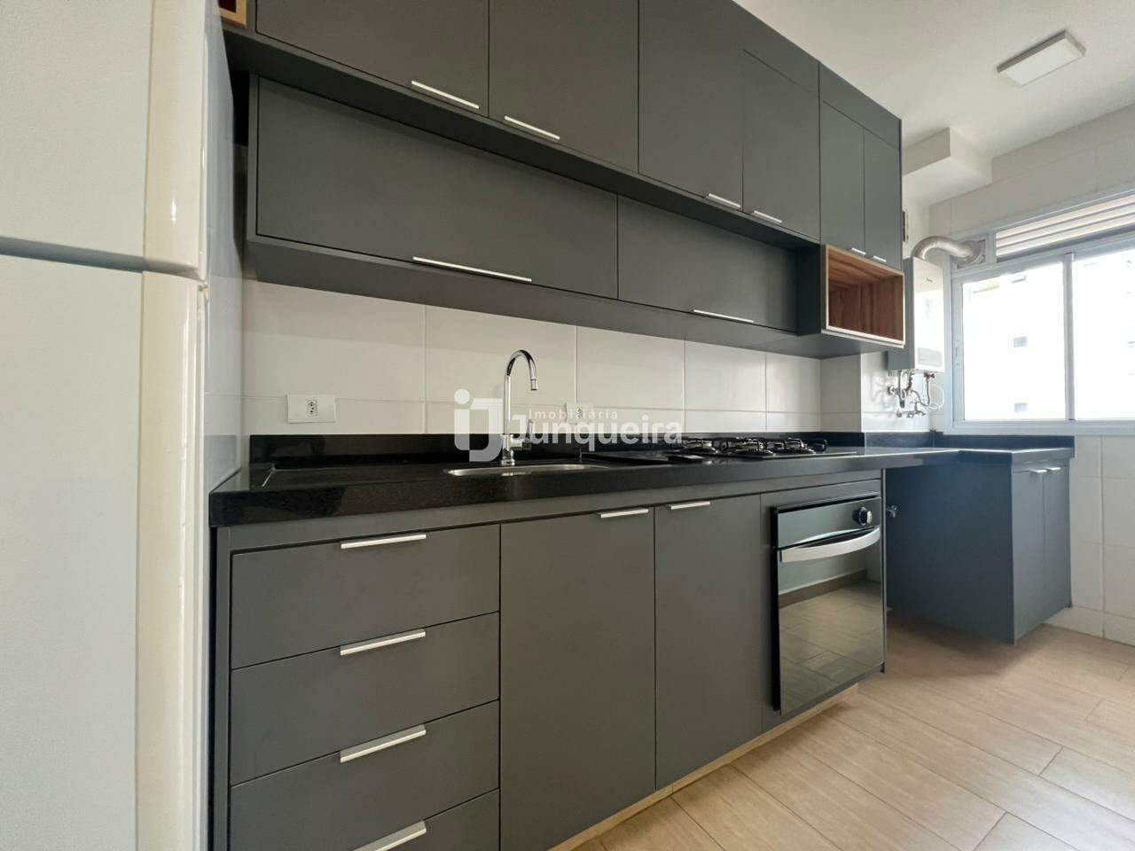 Apartamento para alugar no Residencial Por do Sol, 2 quartos, sendo 1 suíte, 2 vagas, no bairro Morumbi em Piracicaba - SP