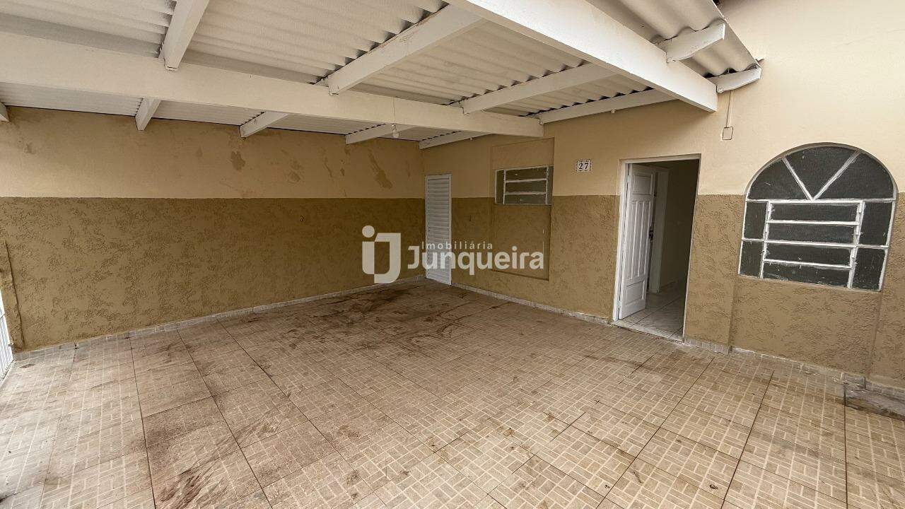 Casa para alugar, 2 quartos, no bairro Jardim Califórnia em Piracicaba - SP