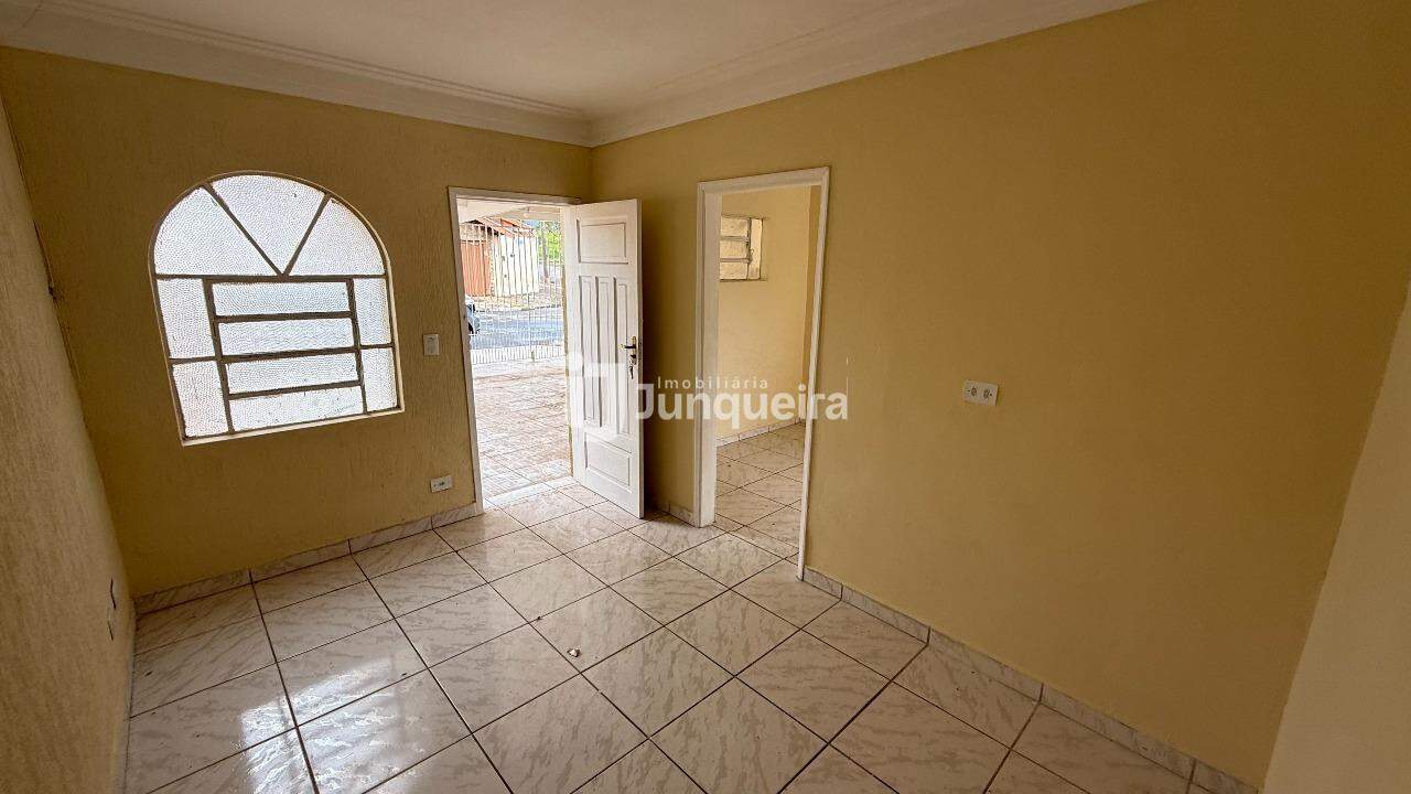 Casa para alugar, 2 quartos, no bairro Jardim Califórnia em Piracicaba - SP