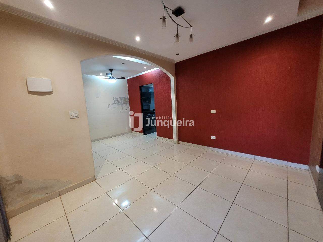 Casa para alugar, 2 quartos, sendo 1 suíte, 2 vagas, no bairro Jardim Astúrias II em Piracicaba - SP