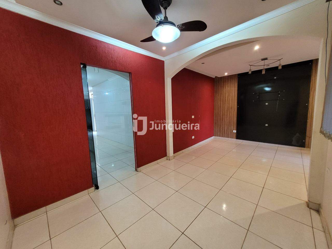 Casa para alugar, 2 quartos, sendo 1 suíte, 2 vagas, no bairro Jardim Astúrias II em Piracicaba - SP