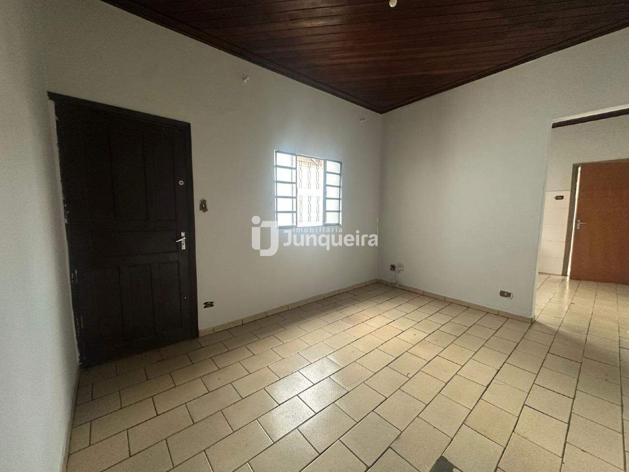 Casa para alugar, 1 quarto, 1 vaga, no bairro Centro em Piracicaba - SP