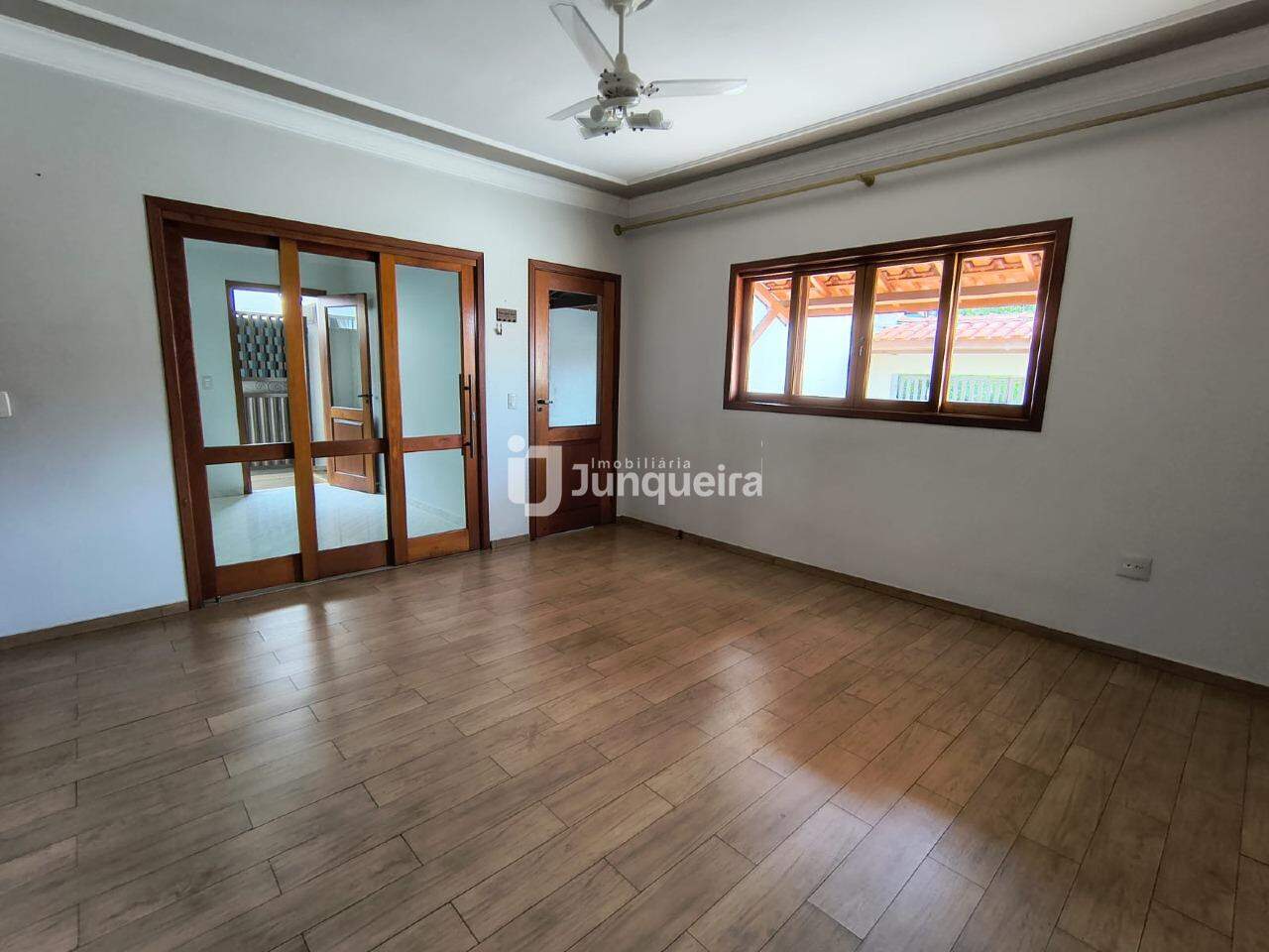 Casa para alugar, 3 quartos, sendo 1 suíte, 2 vagas, no bairro Campestre em Piracicaba - SP