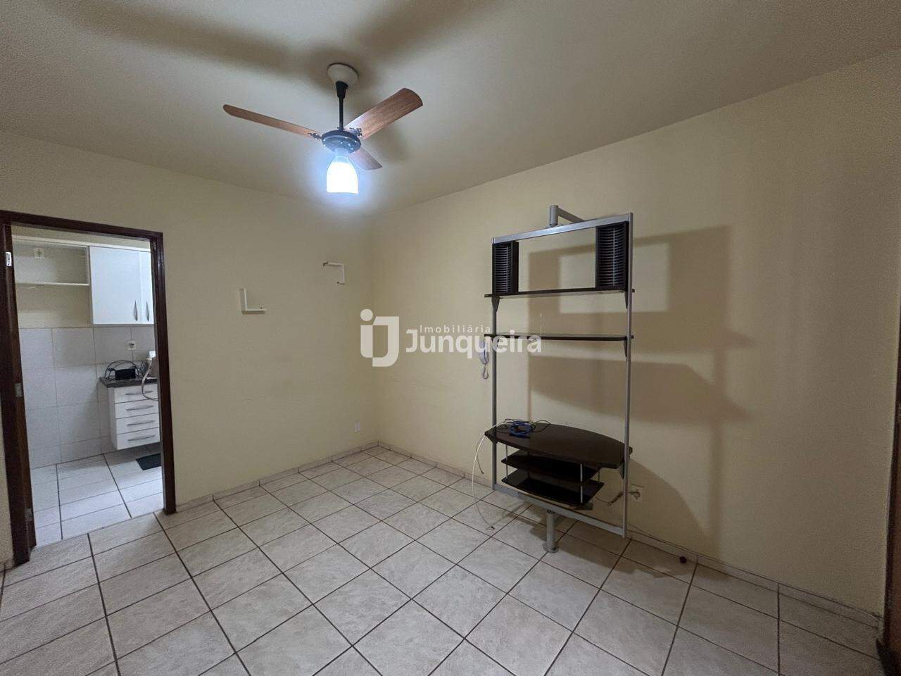 Apartamento à venda no Condomínio Residencial Paola, 3 quartos, 1 vaga, no bairro Nova América em Piracicaba - SP