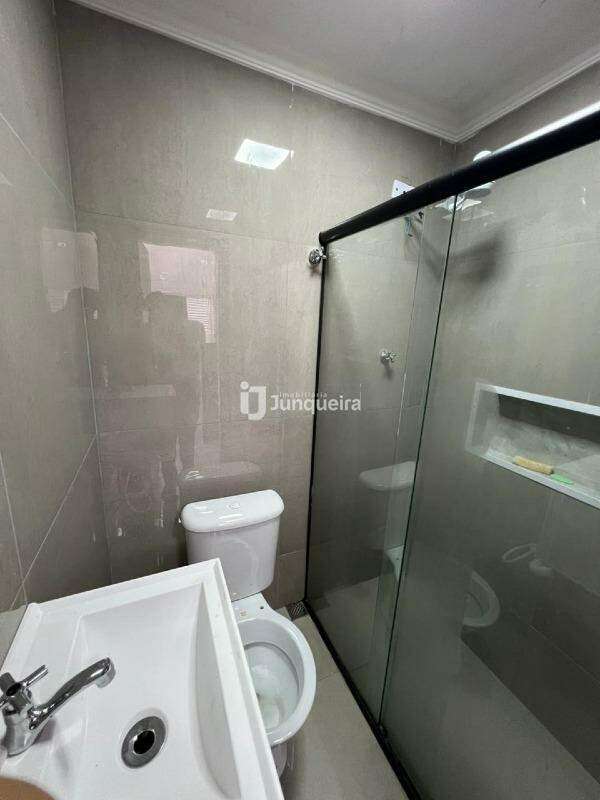 Casa à venda, 3 quartos, sendo 2 suítes, 2 vagas, no bairro Paulista em Piracicaba - SP