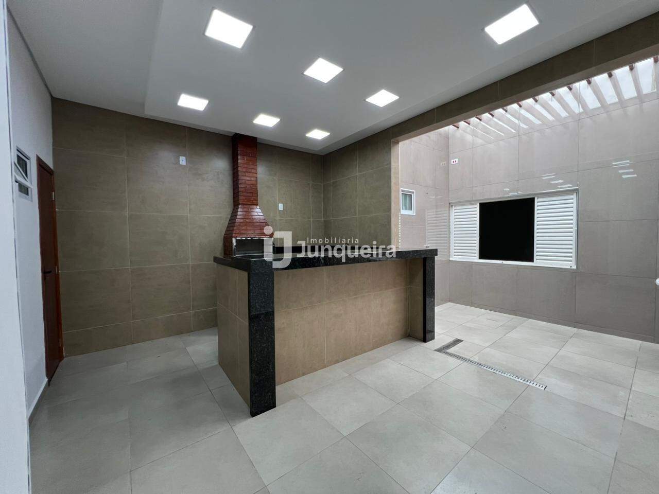 Casa à venda, 3 quartos, sendo 2 suítes, 2 vagas, no bairro Paulista em Piracicaba - SP