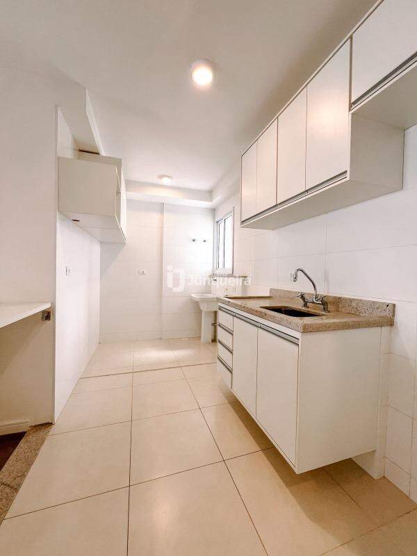 Apartamento à venda no Praça das Araucárias, 3 quartos, sendo 1 suíte, 2 vagas, no bairro São Dimas em Piracicaba - SP