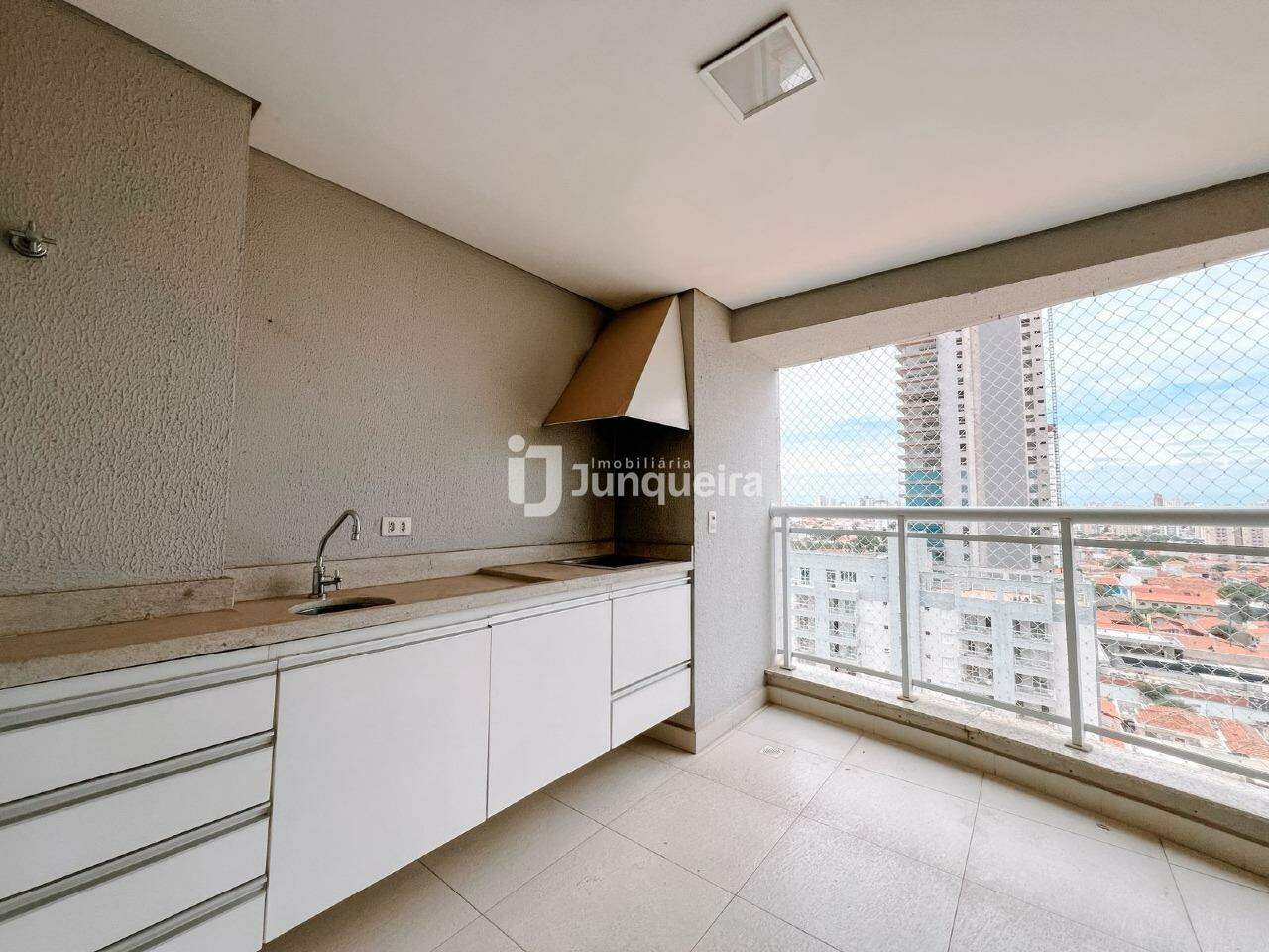 Apartamento à venda no Praça das Araucárias, 3 quartos, sendo 1 suíte, 2 vagas, no bairro São Dimas em Piracicaba - SP