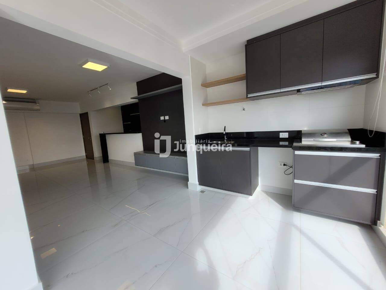 Apartamento para alugar no Ilha de Maui, 3 quartos, sendo 1 suíte, 2 vagas, no bairro São Judas em Piracicaba - SP