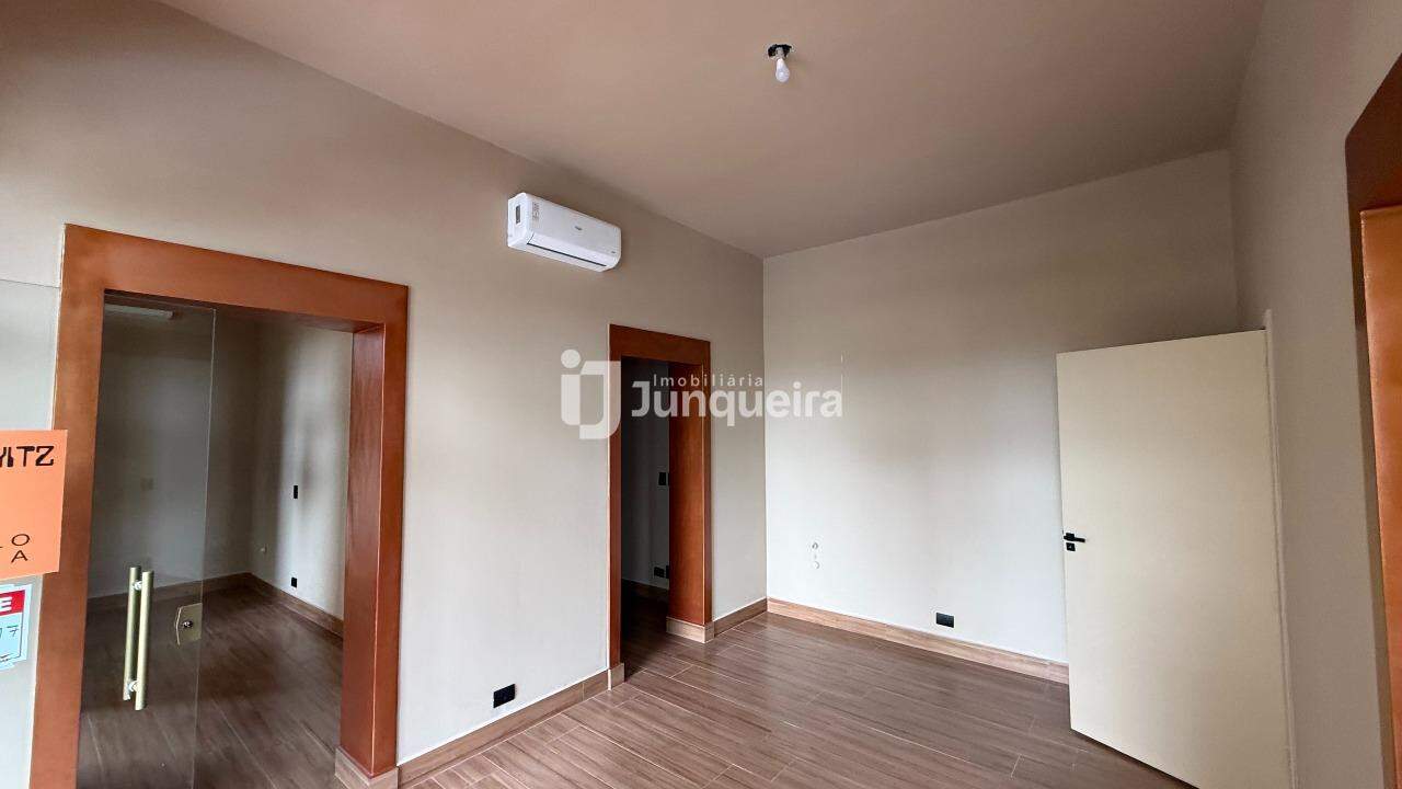 Sala Comercial para alugar, 2 vagas, no bairro Centro em Piracicaba - SP