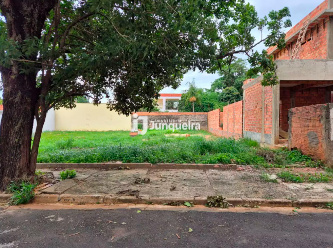 Terreno à venda, no bairro Nova Piracicaba em Piracicaba - SP