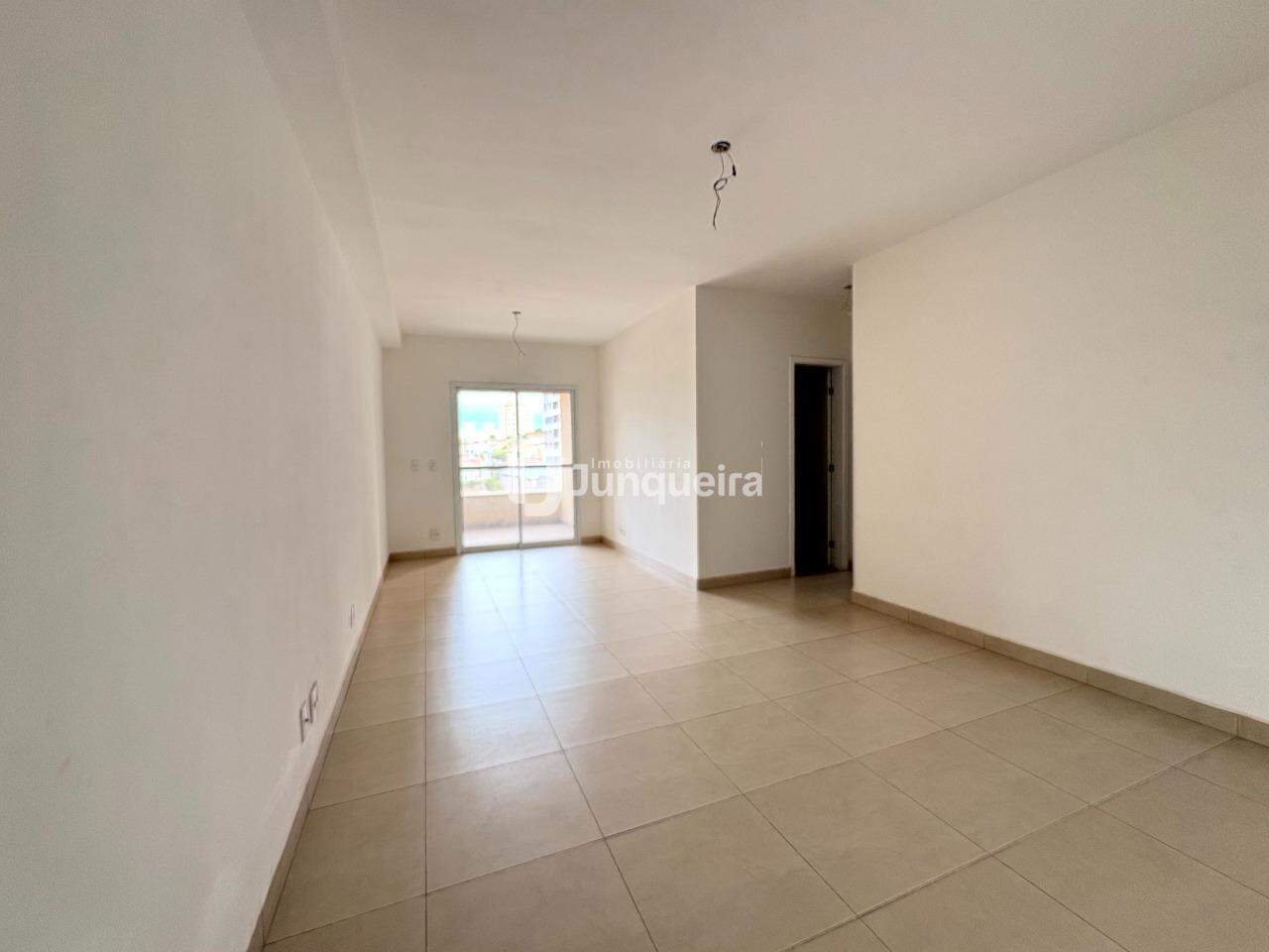 Apartamento à venda no Edifício Varandas, 3 quartos, sendo 1 suíte, 2 vagas, no bairro Nova América em Piracicaba - SP