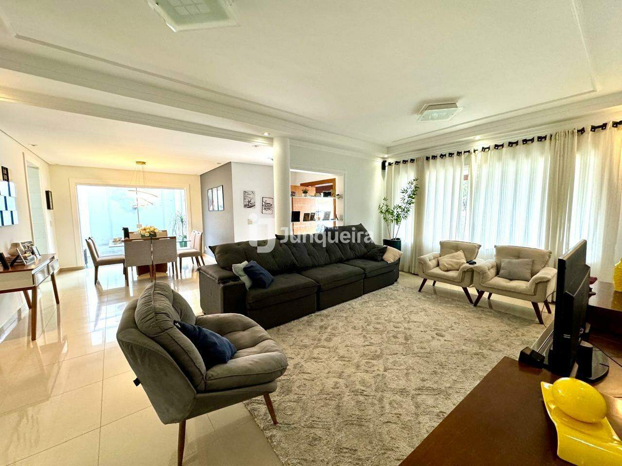 Casa em Condomínio à venda no Vivenda do Sol, 3 quartos, sendo 1 suíte, 4 vagas, no bairro Residencial Vivenda do Sol em Rio das Pedras - SP