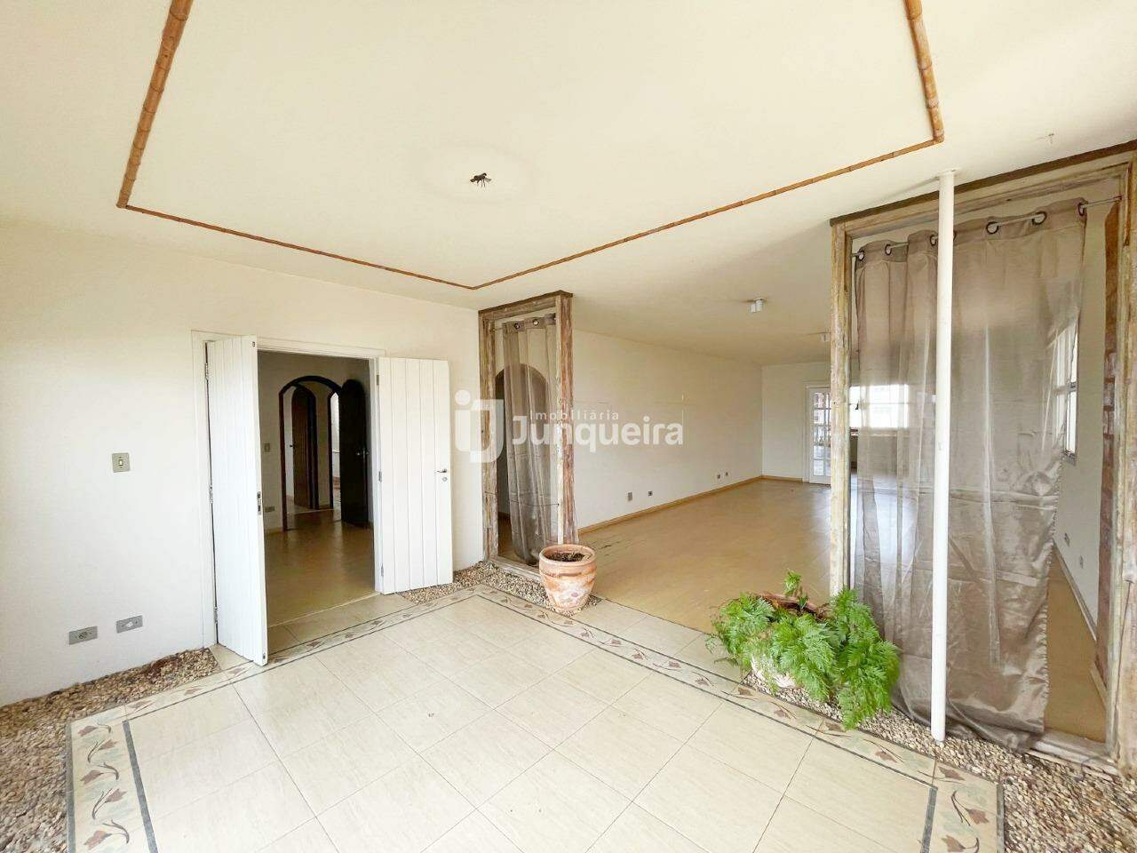 Apartamento à venda no Edifício Jorge César Vargas, 3 quartos, sendo 1 suíte, 1 vaga, no bairro Centro em Piracicaba - SP