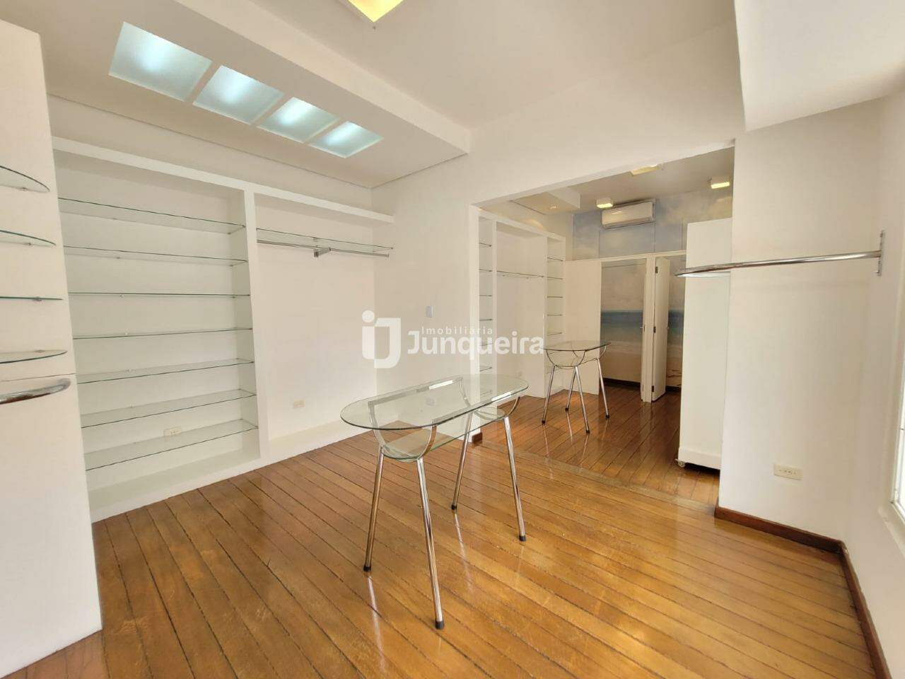 Salão para alugar, no bairro Centro em Piracicaba - SP