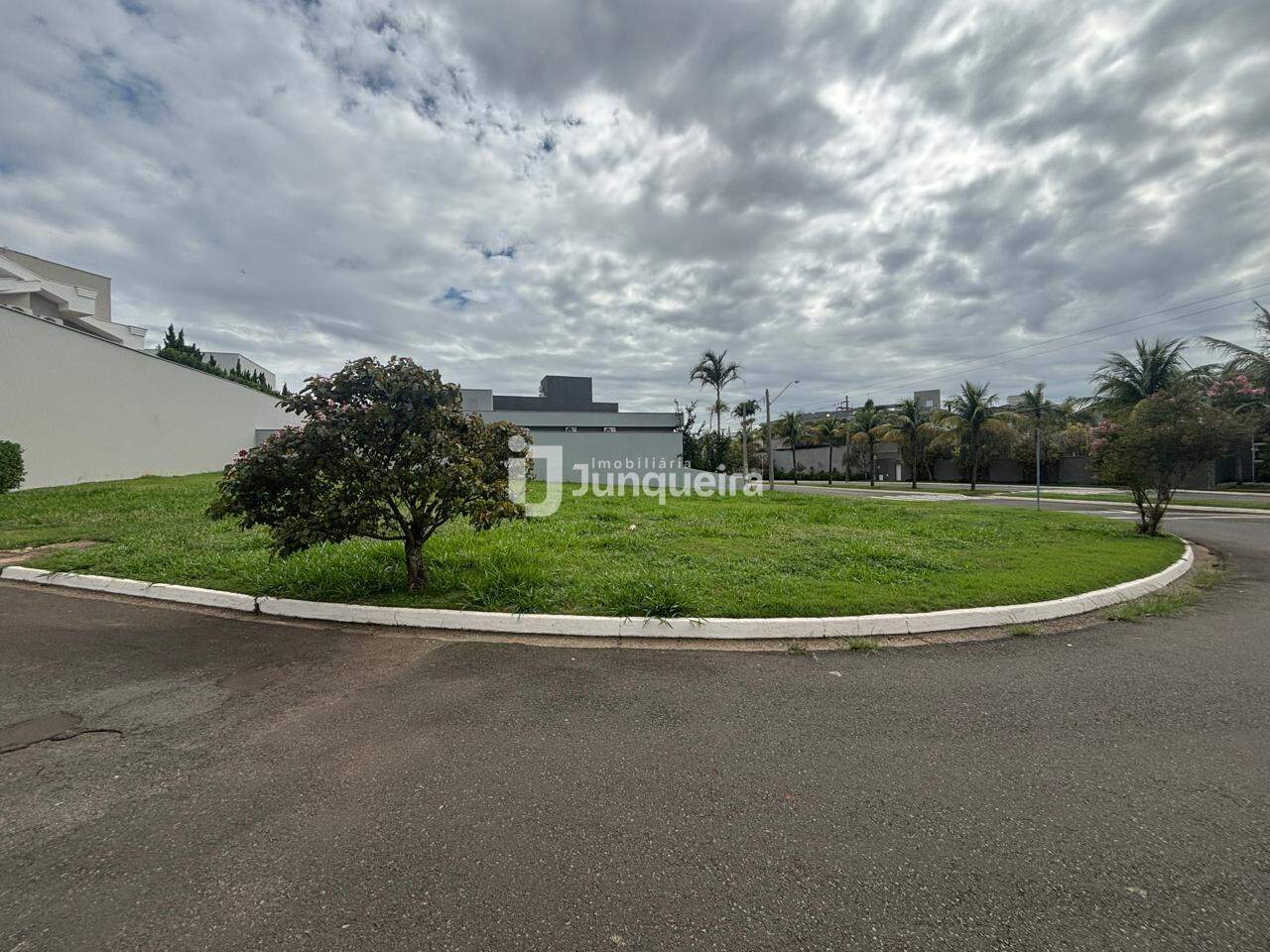 Terreno em Condomínio à venda no Reserva do Engenho , no bairro Reserva do Engenho em Piracicaba - SP