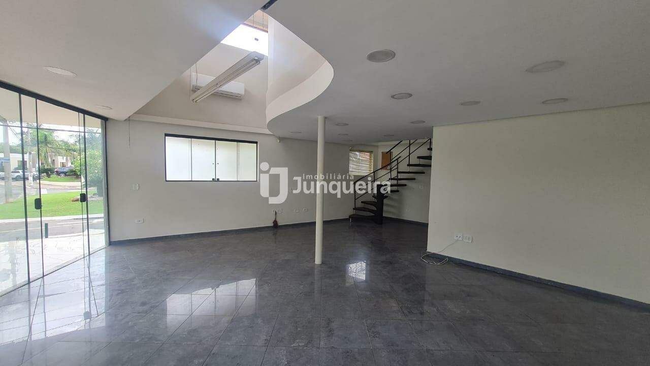 Sala Comercial para alugar, 40 vagas, no bairro Terras de Piracicaba em Piracicaba - SP