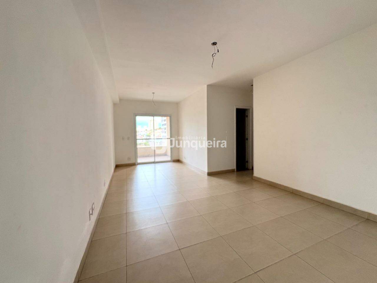 Apartamento à venda no Edifício Varandas, 3 quartos, sendo 1 suíte, 2 vagas, no bairro Nova América em Piracicaba - SP