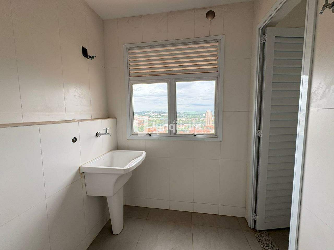 Apartamento à venda no Edifício Varandas, 3 quartos, sendo 1 suíte, 2 vagas, no bairro Nova América em Piracicaba - SP