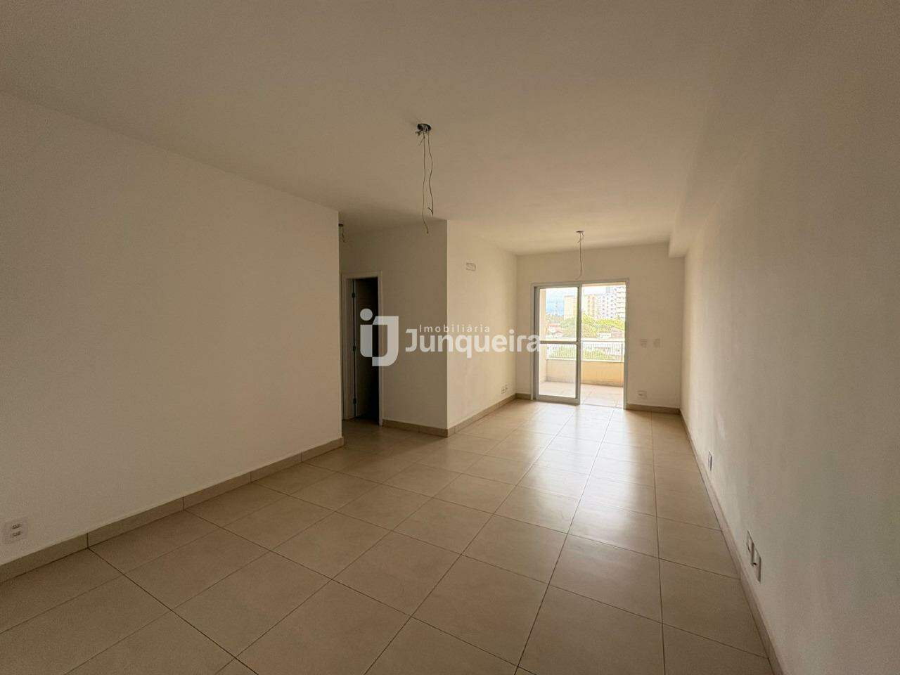 Apartamento à venda no Edifício Varandas, 3 quartos, sendo 1 suíte, 2 vagas, no bairro Nova América em Piracicaba - SP