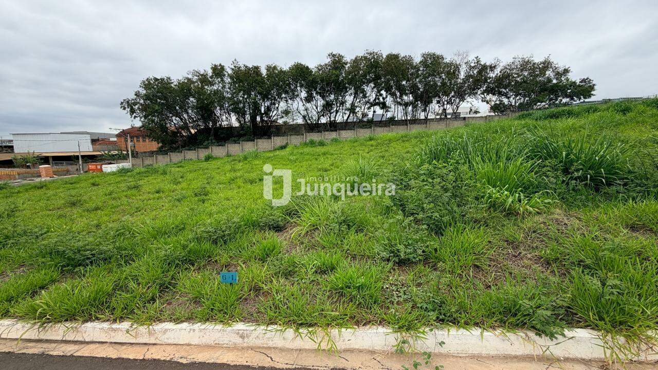 Terreno em Condomínio à venda no Terras do Sinhô III, no bairro Terras do Sinhô lll em Piracicaba - SP