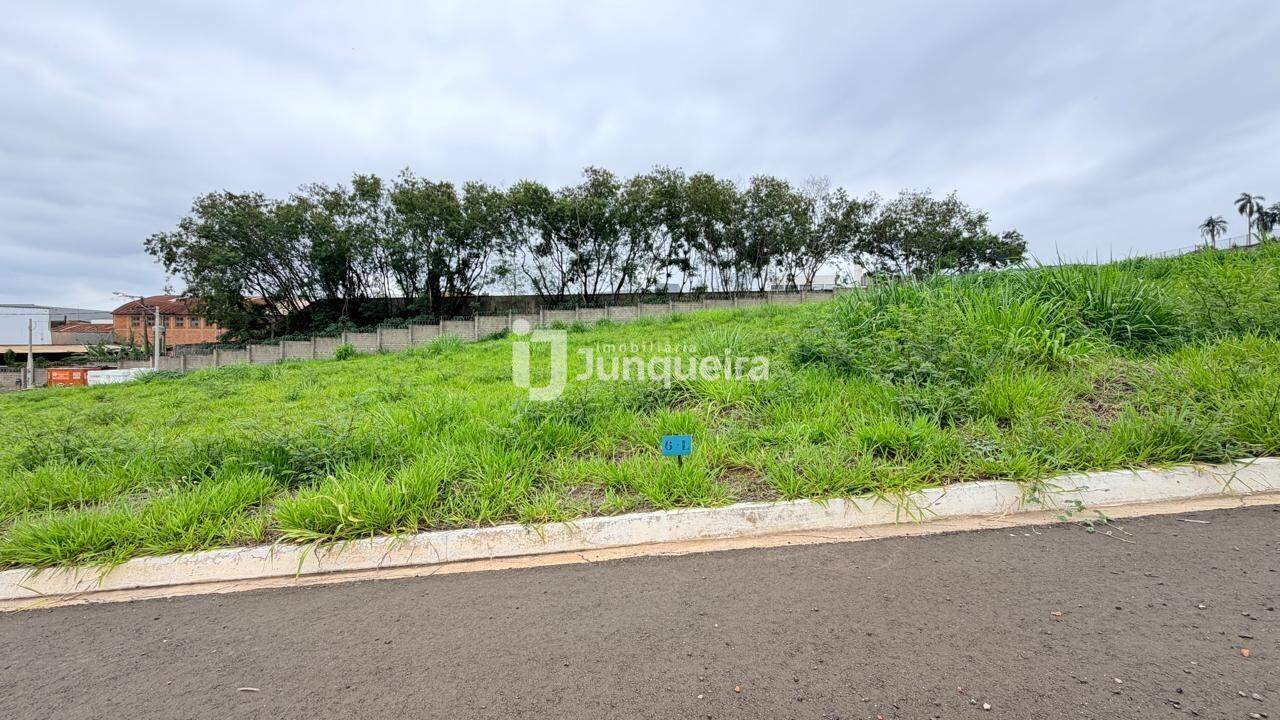 Terreno em Condomínio à venda no Terras do Sinhô III, no bairro Terras do Sinhô lll em Piracicaba - SP