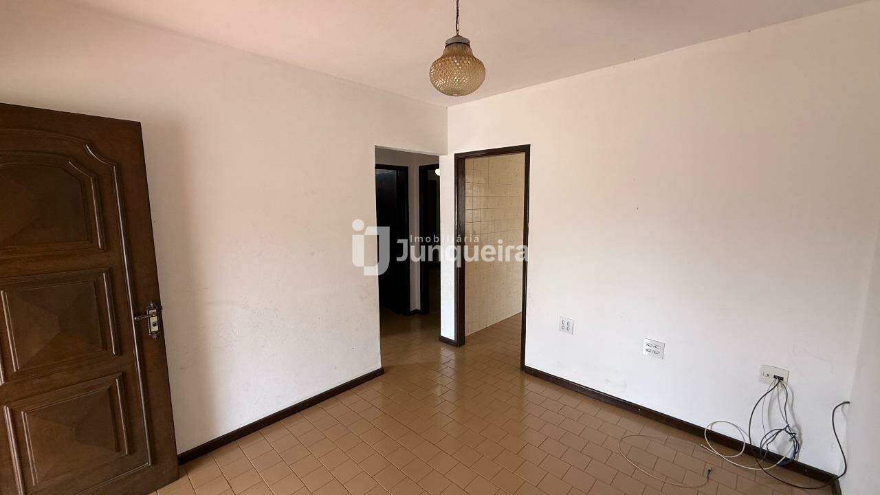 Casa para alugar, 2 quartos, 2 vagas, no bairro Santa Terezinha em Piracicaba - SP