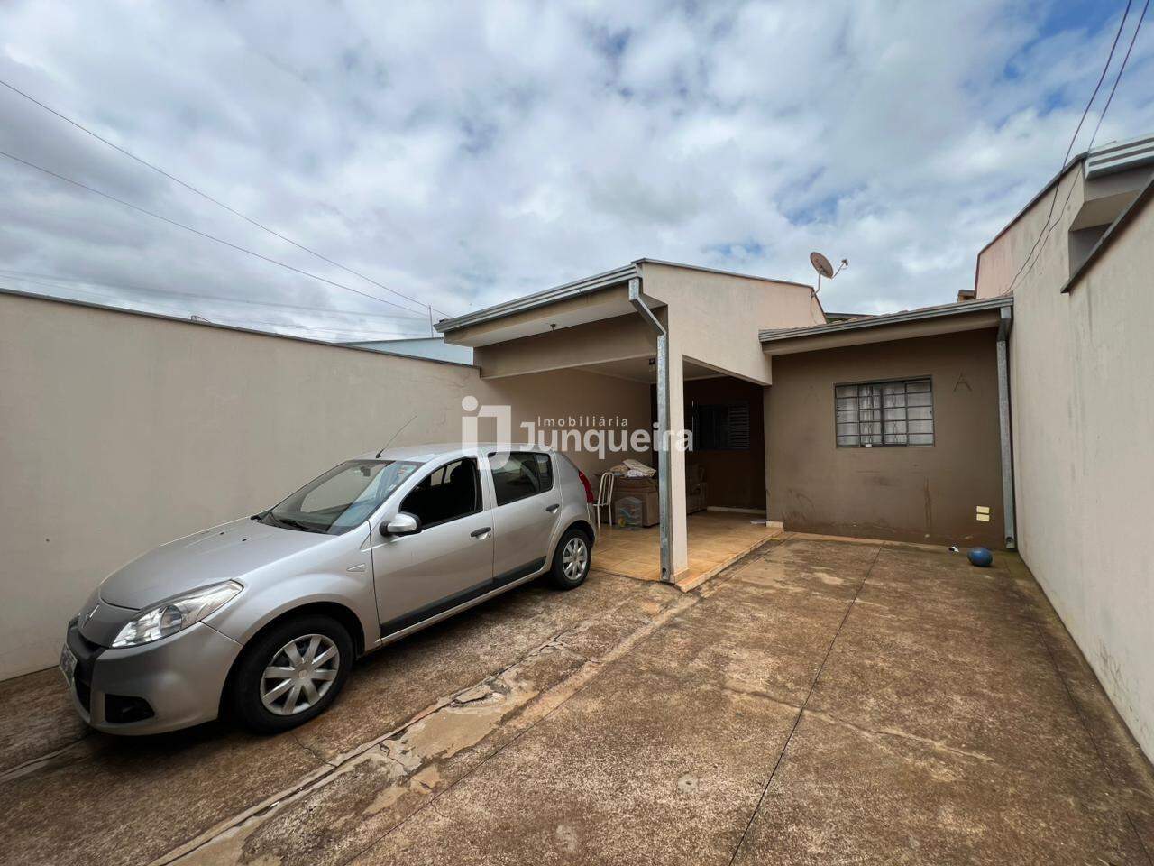 Casa para alugar, 2 quartos, 4 vagas, no bairro Jardim Dona Rosina em Rio das Pedras - SP