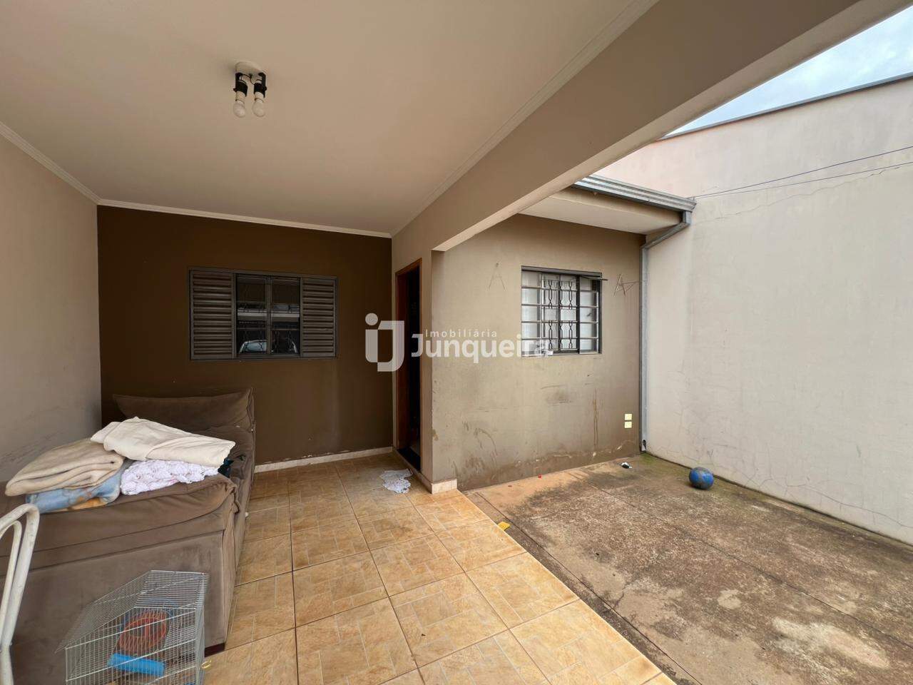 Casa para alugar, 2 quartos, 4 vagas, no bairro Jardim Dona Rosina em Rio das Pedras - SP