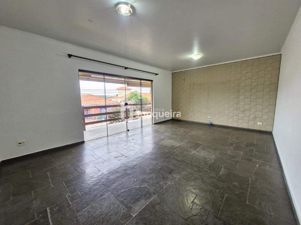 Casa à venda, 3 quartos, sendo 1 suíte, 4 vagas, no bairro Nova Piracicaba em Piracicaba - SP