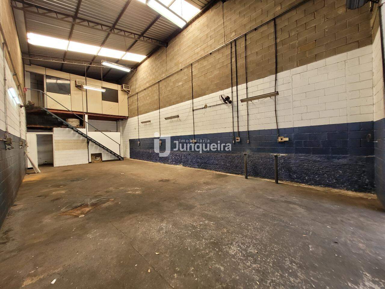Galpão para alugar, no bairro Água Branca em Piracicaba - SP