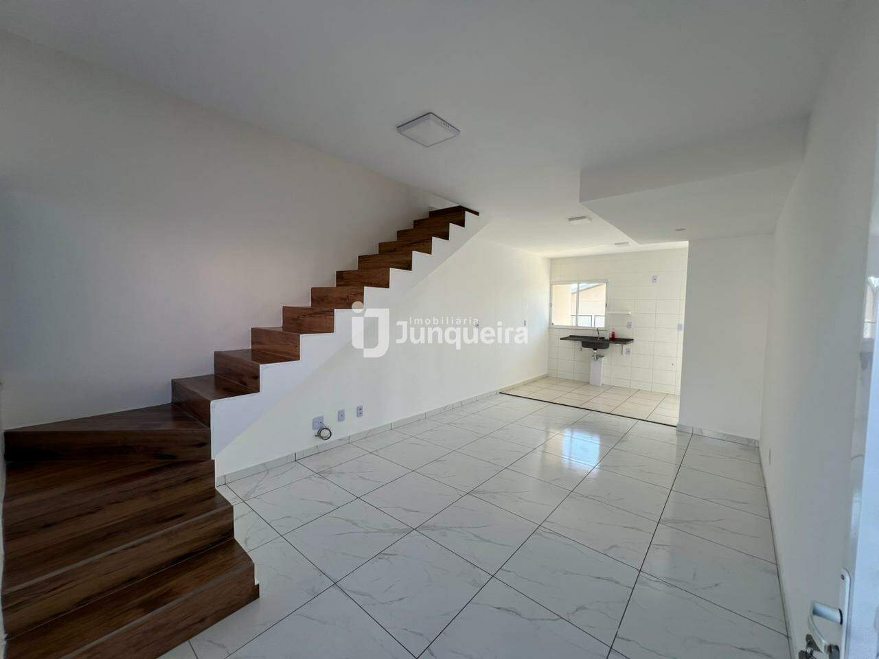 Casa em Condomínio para alugar no Residencial Parque das Flores, 2 quartos, 1 vaga, no bairro Santa Terezinha em Piracicaba - SP