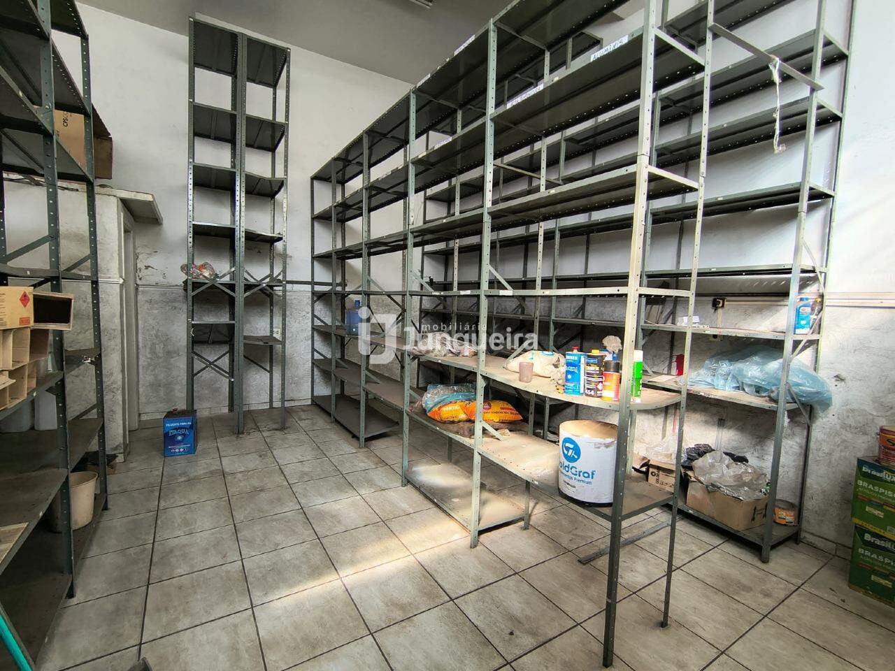 Salão para alugar, no bairro Centro (Ártemis) em Piracicaba - SP