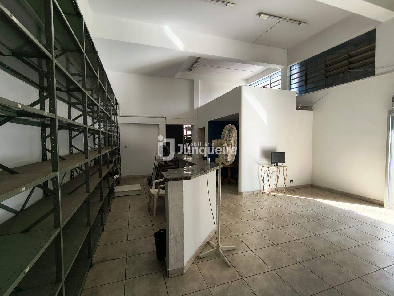 Salão para alugar, no bairro Centro (Ártemis) em Piracicaba - SP