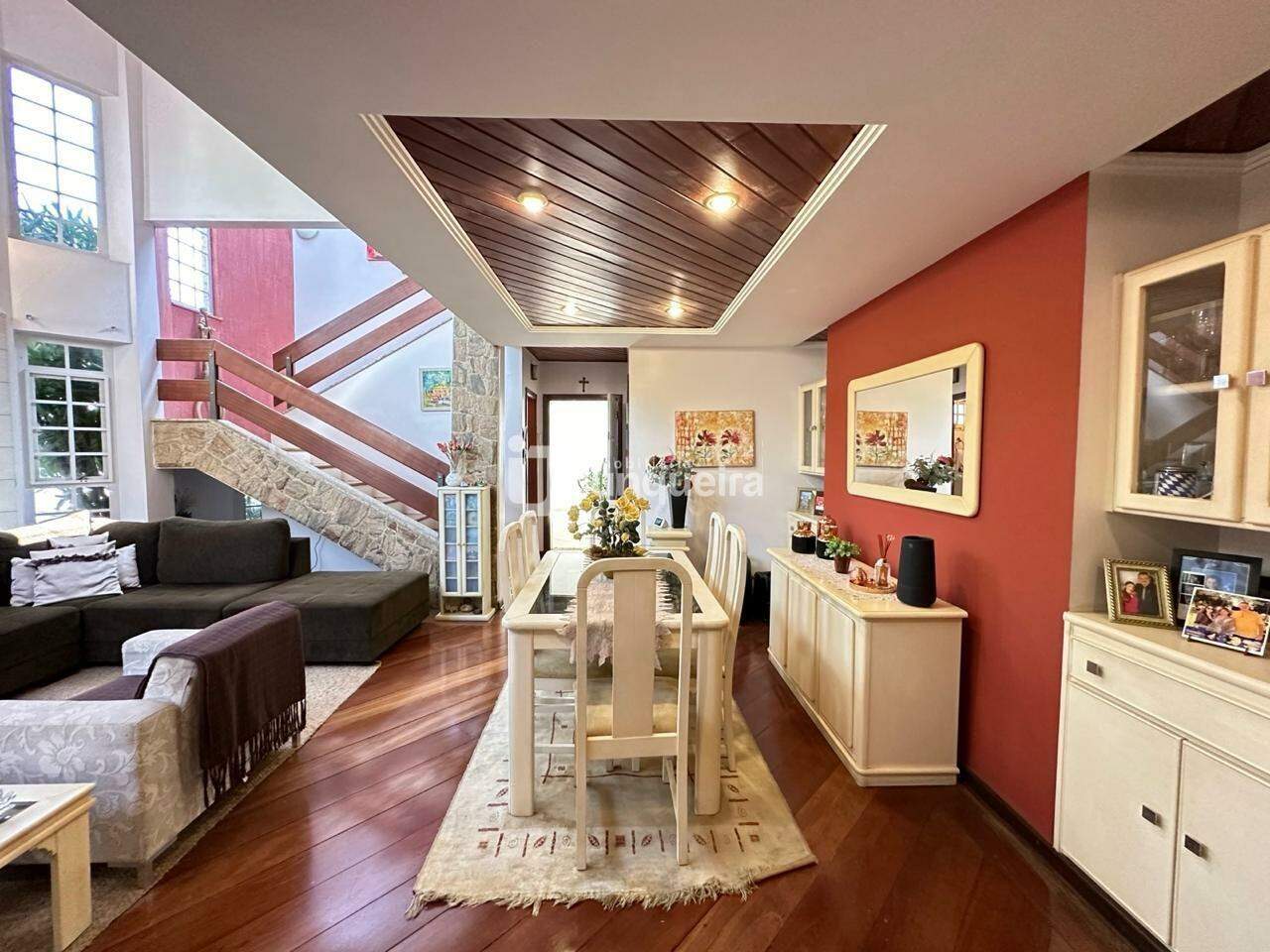 Casa à venda, 4 quartos, sendo 2 suítes, 4 vagas, no bairro Nova Piracicaba em Piracicaba - SP