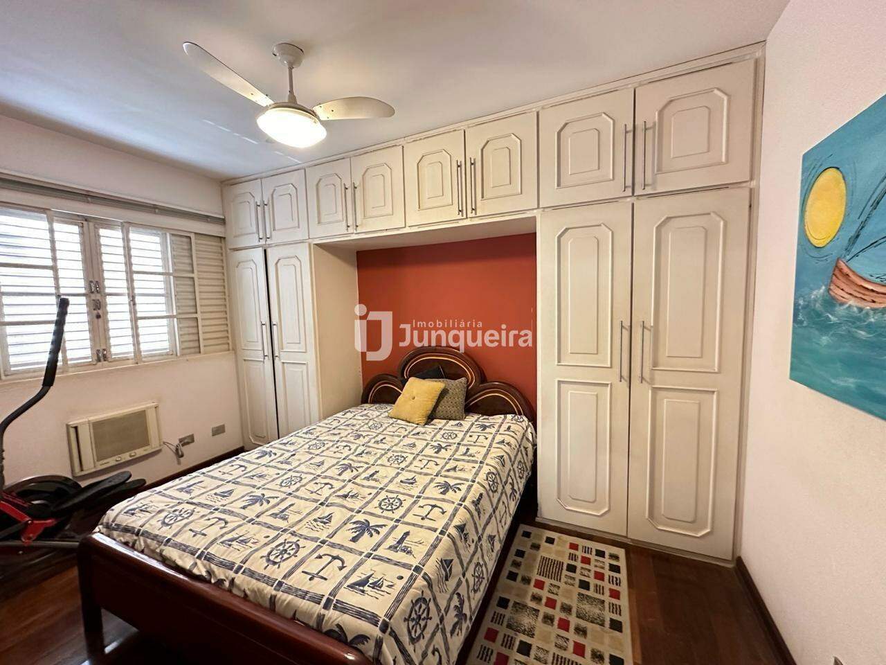 Casa à venda, 4 quartos, sendo 2 suítes, 4 vagas, no bairro Nova Piracicaba em Piracicaba - SP