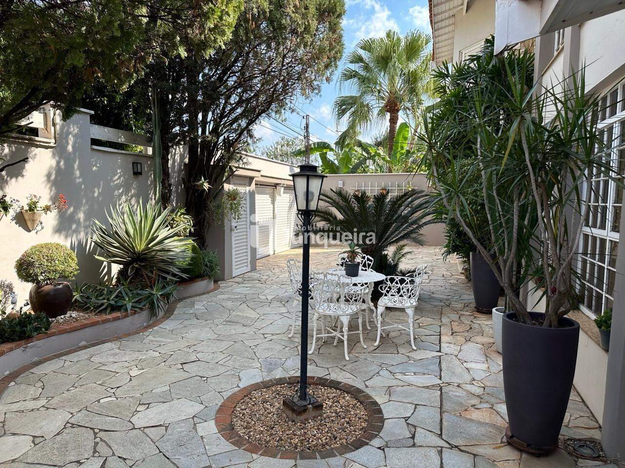 Casa à venda, 4 quartos, sendo 2 suítes, 4 vagas, no bairro Nova Piracicaba em Piracicaba - SP