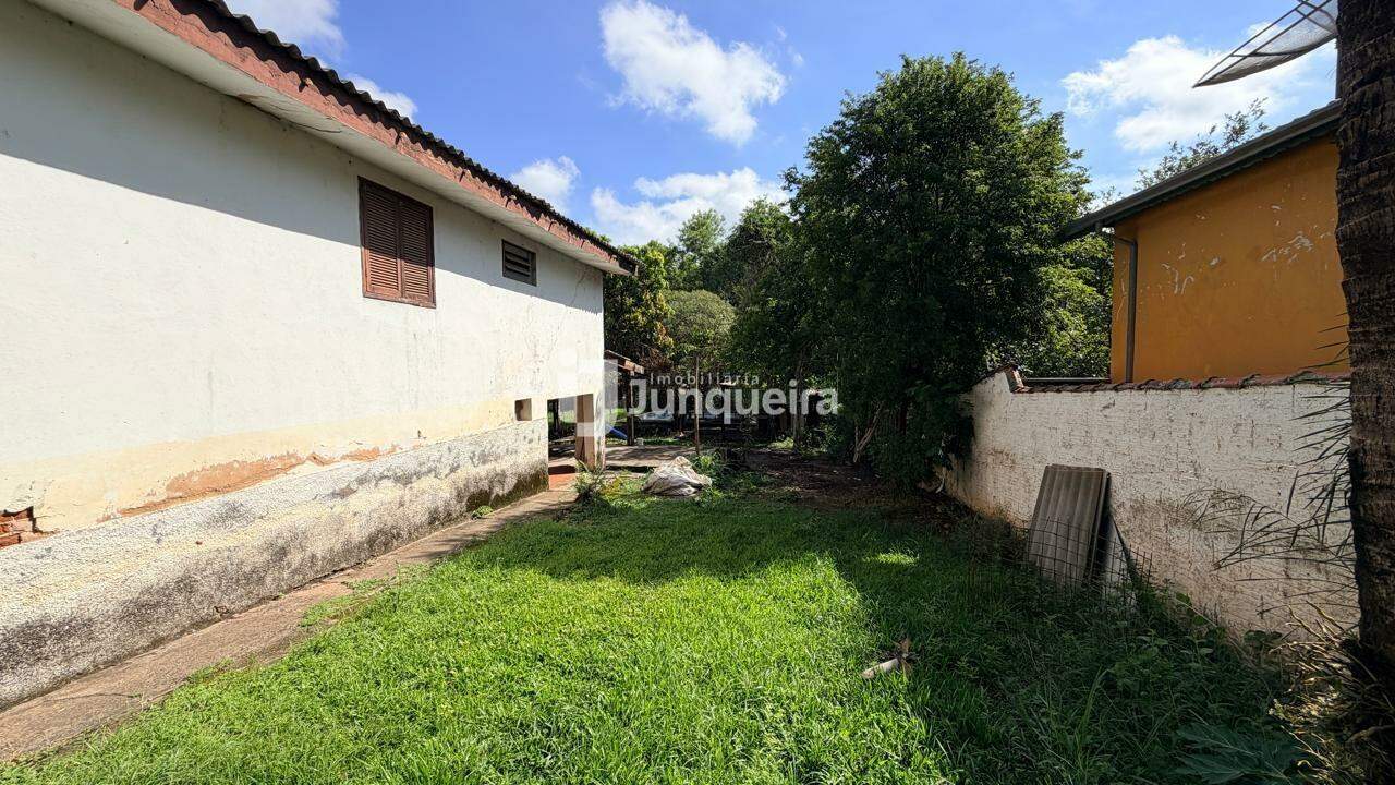 Chácara à venda, 5 quartos, sendo 1 suíte, no bairro Estância Lago Azul (Ártemis) em Piracicaba - SP