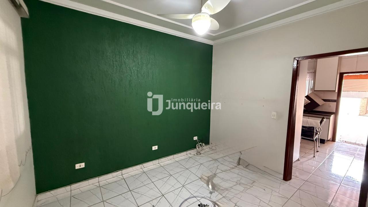 Casa para alugar, 2 quartos, sendo 1 suíte, 2 vagas, no bairro Parque Residencial Piracicaba  Balbo em Piracicaba - SP