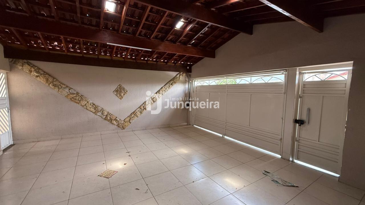 Casa para alugar, 2 quartos, sendo 1 suíte, 2 vagas, no bairro Parque Residencial Piracicaba  Balbo em Piracicaba - SP