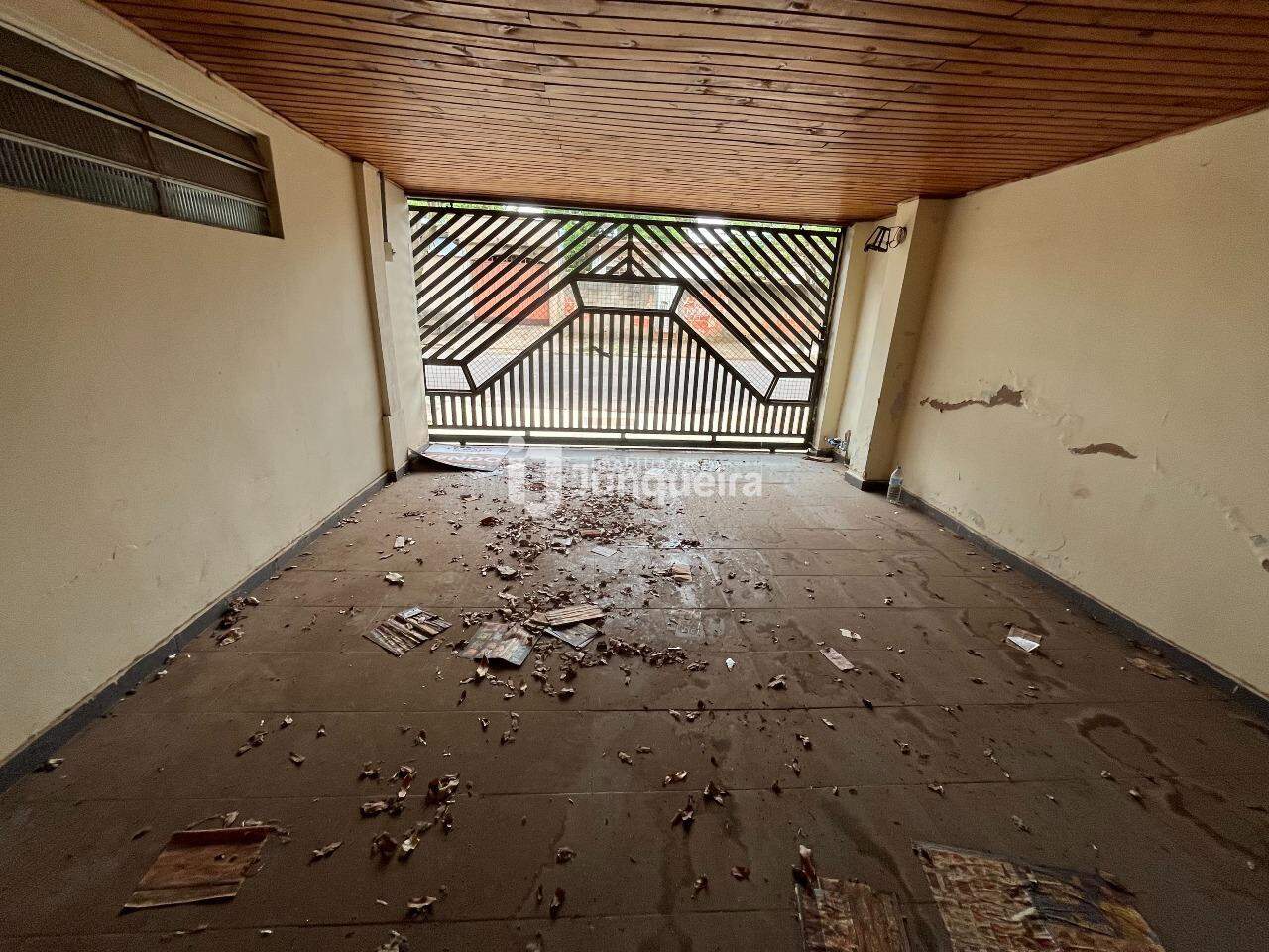 Casa à venda, 3 quartos, 2 vagas, no bairro Santa Terezinha em Piracicaba - SP