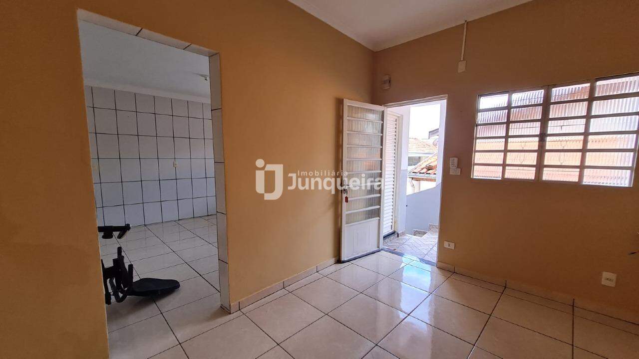 Casa para alugar, 1 quarto, 1 vaga, no bairro Jardim Ibirapuera em Piracicaba - SP