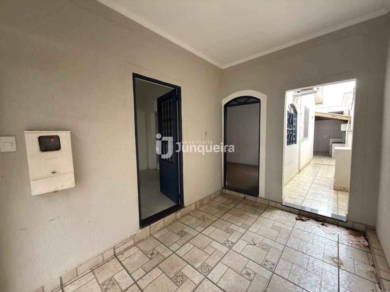 Casa à venda, 2 quartos, 1 vaga, no bairro Alemães em Piracicaba - SP