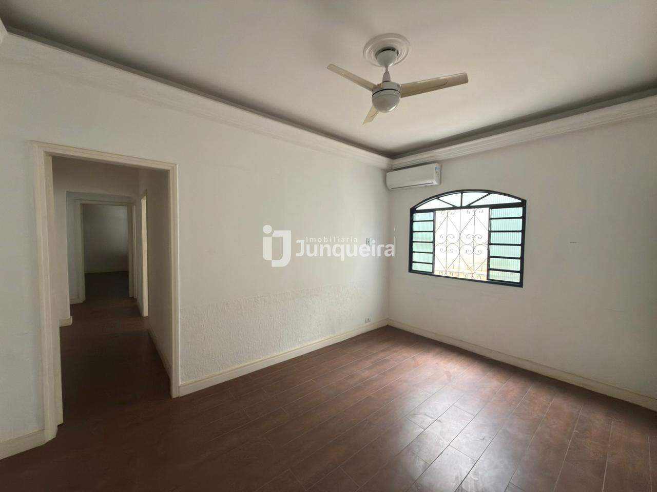 Casa à venda, 2 quartos, 1 vaga, no bairro Alemães em Piracicaba - SP