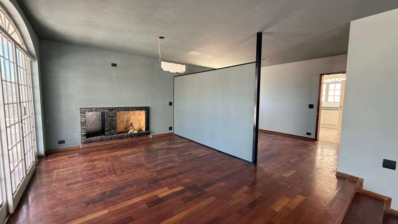 Casa Comercial para alugar, 4 quartos, sendo 2 suítes, 4 vagas, no bairro Cidade Jardim em Piracicaba - SP