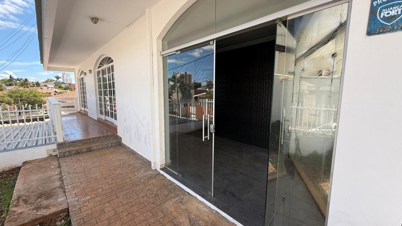 Casa Comercial para alugar, 4 quartos, sendo 2 suítes, 4 vagas, no bairro Cidade Jardim em Piracicaba - SP