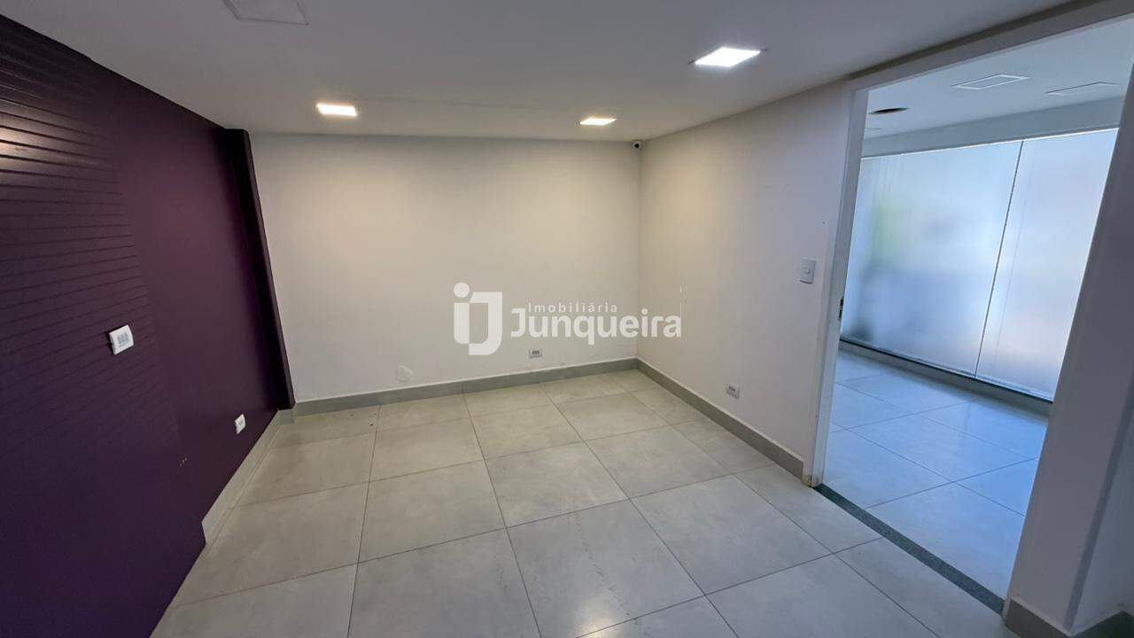 Casa Comercial para alugar, 7 quartos, 3 vagas, no bairro Cidade Alta em Piracicaba - SP