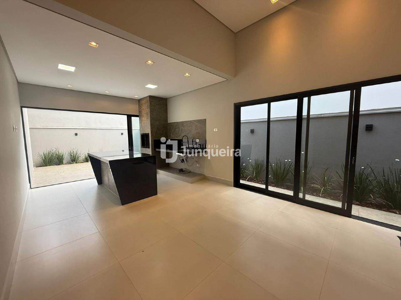 Casa em Condomínio à venda no Park Unimep Taquaral, 3 quartos, sendo 1 suíte, 2 vagas, no bairro Taquaral em Piracicaba - SP