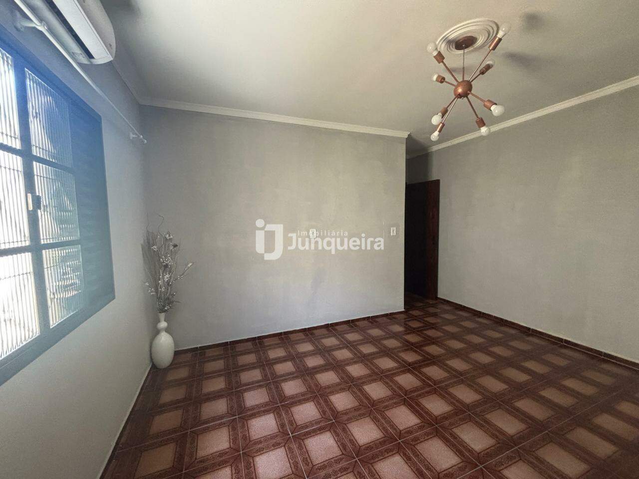 Casa à venda, 2 quartos, 2 vagas, no bairro Vila Sônia em Piracicaba - SP