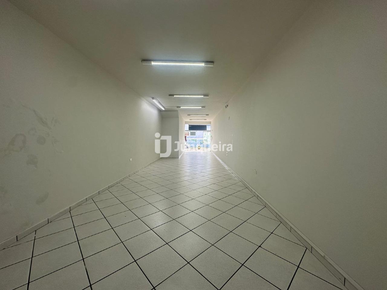 Salão para alugar, no bairro Centro em Piracicaba - SP